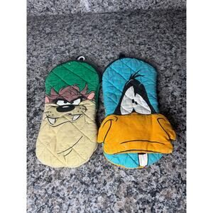 Vintage Looney Tunes Oven Mitts